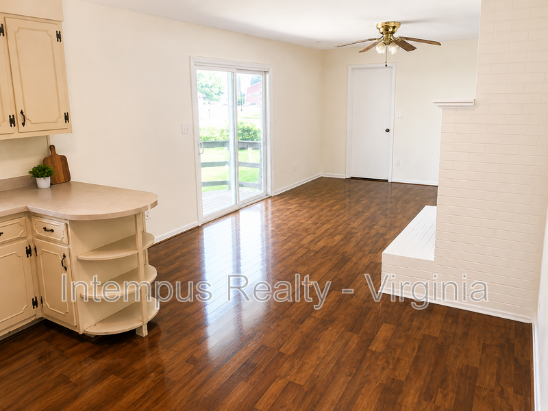 227 Spring Knoll Cir - Photo 5 of 16