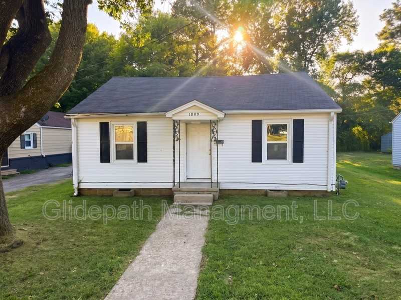 1809 S Culberhouse St - Photo 2 of 27