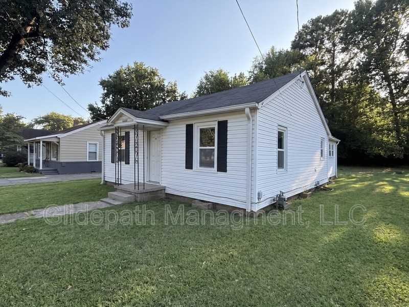 1809 S Culberhouse St - Photo 3 of 27