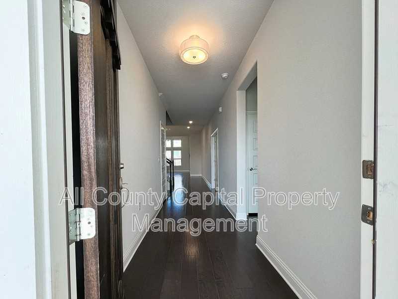 7212 Jument Dr - Photo 2 of 23