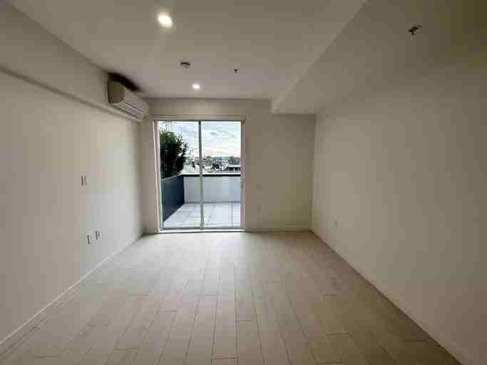 1120 Georgia St E #310 - Photo 7 of 20