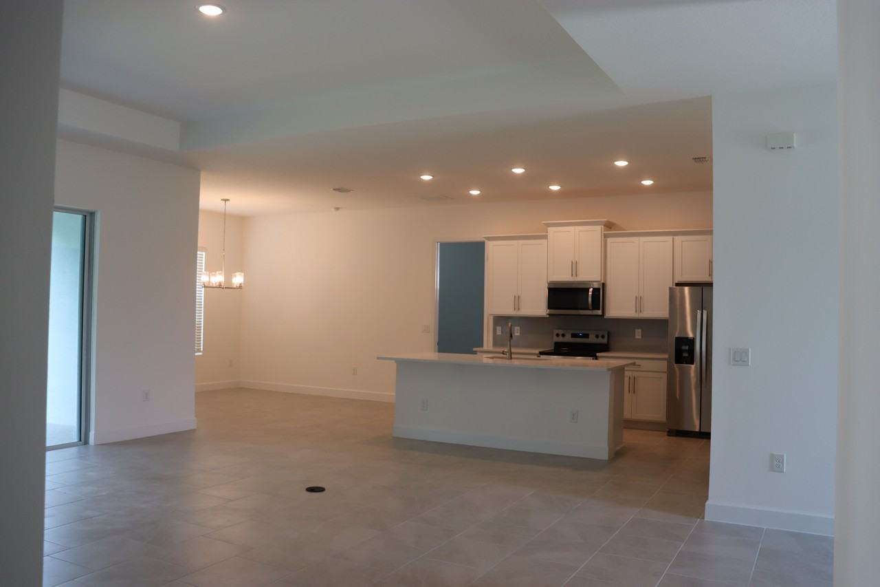 1779 Fallon Blvd Ne - Photo 6 of 29