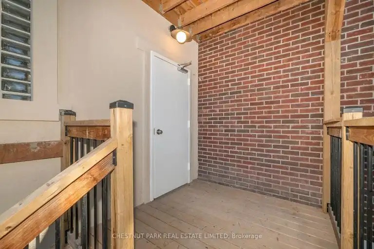 1105 Queen St E - Photo 3 of 10