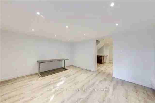 22 Curzon St - Photo 4 of 8