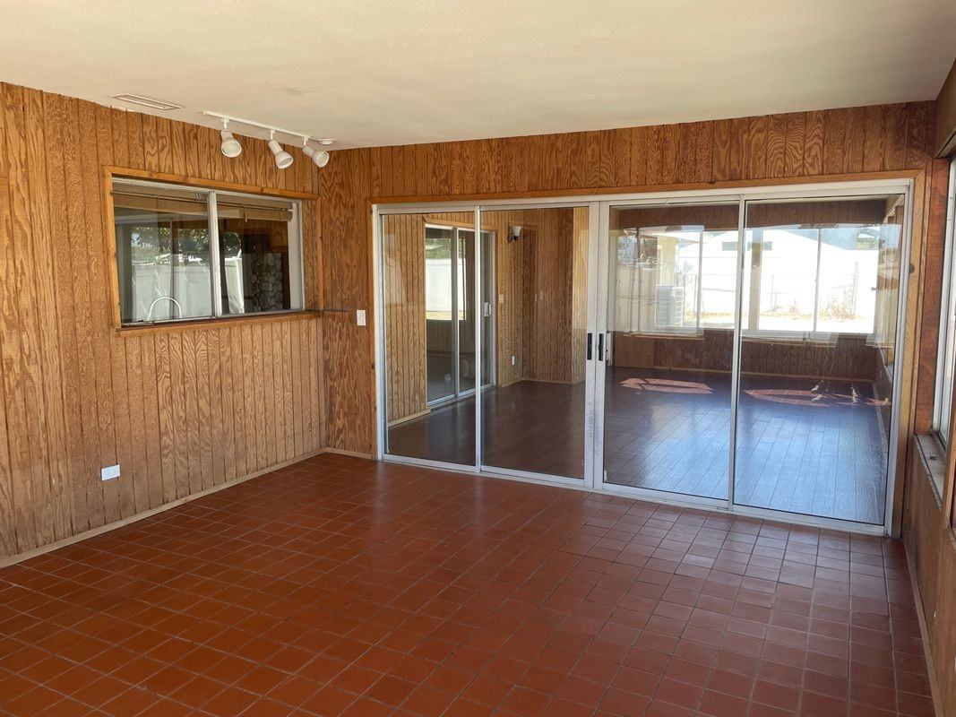 4231 Valley View Ave - Photo 4 of 15