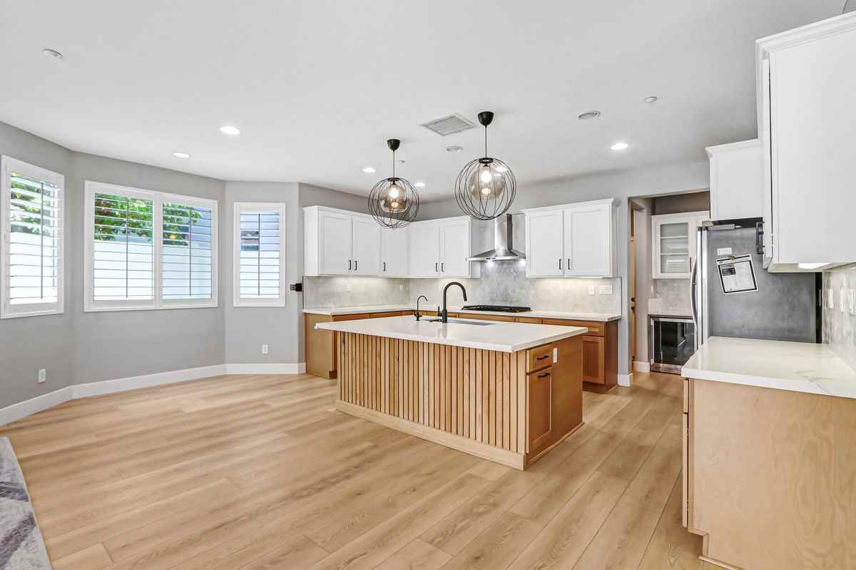 4386 Bayhill Ln - Photo 7 of 50