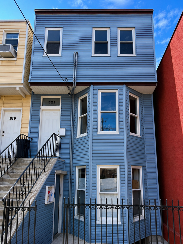 521 Mercer St - Photo 6 of 7