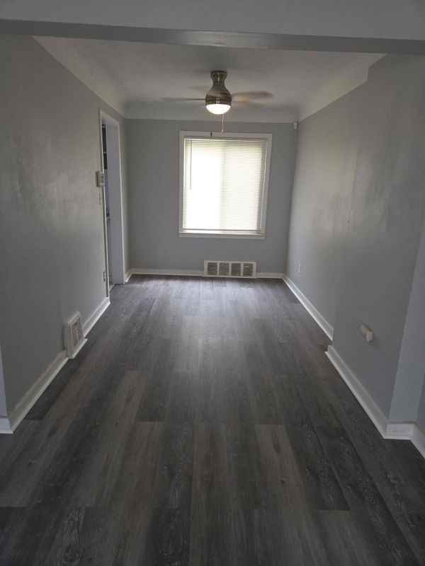 14243 Curtis St - Photo 5 of 7