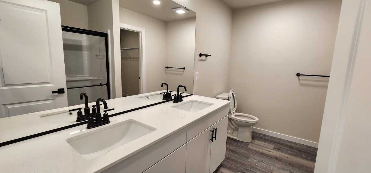 16723 Alderwood Mall Pkwy #C6 - Photo 4 of 15