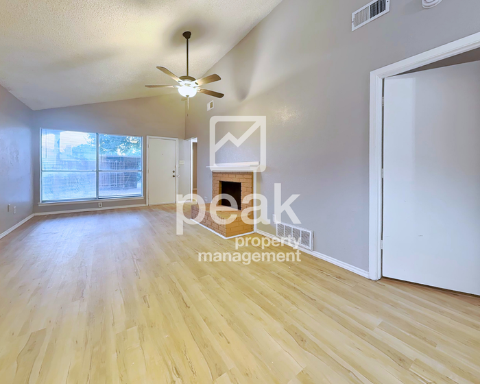 2710 Saint George Pl - Photo 2 of 14