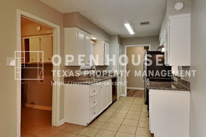 1070 Red Rock Canyon Dr - Photo 7 of 19