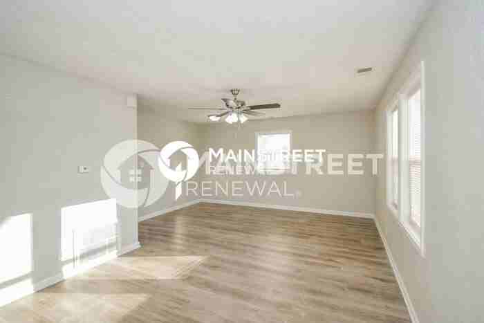 2343 Magnolia Pl - Photo 3 of 15