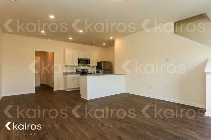 118 Dudley Way Sw - Photo 4 of 18