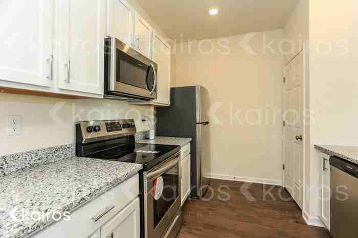 118 Dudley Way Sw - Photo 5 of 18
