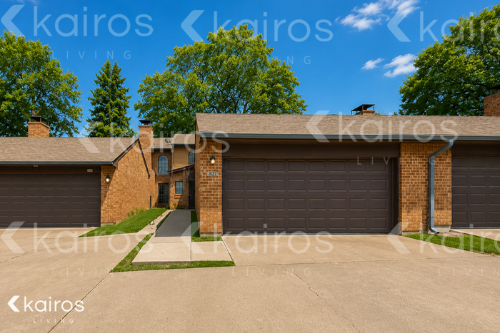 822 Courtenay Pl