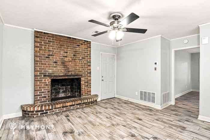 3591 Robert E Lee Dr - Photo 7 of 14