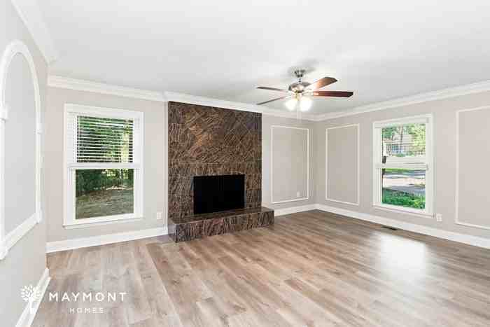 3520 Hickory Nut Ct - Photo 6 of 17