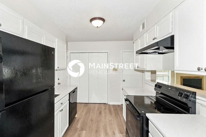 5747 Northland Dr - Photo 6 of 18