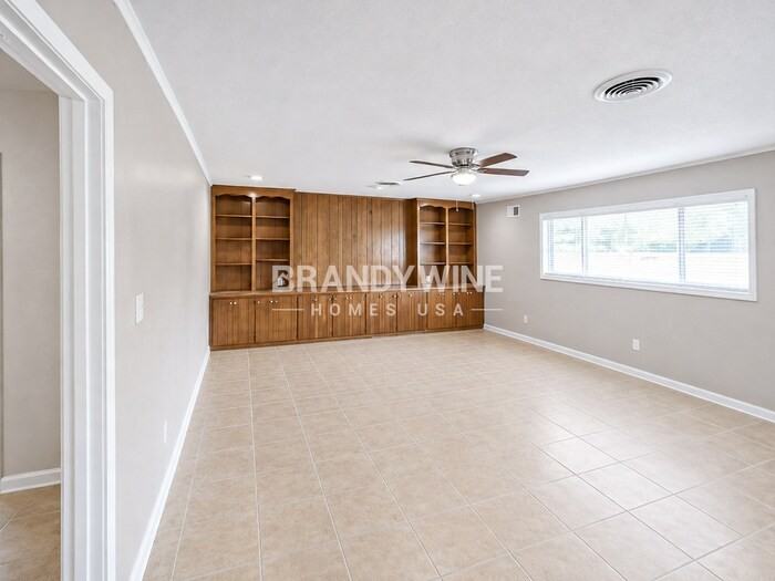 2893 Knightway Rd - Photo 5 of 21