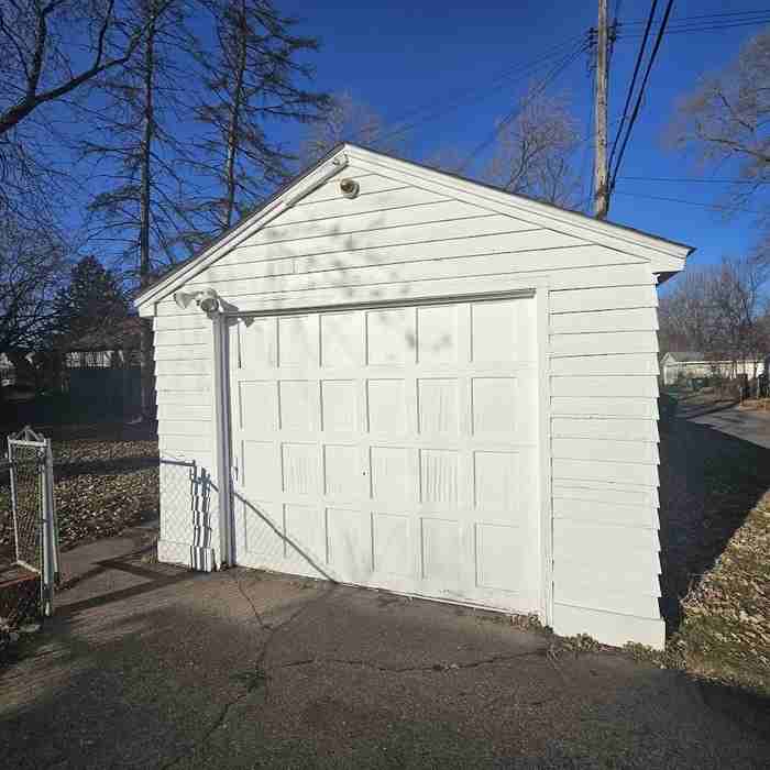 5310 Knox Ave N - Photo 6 of 6