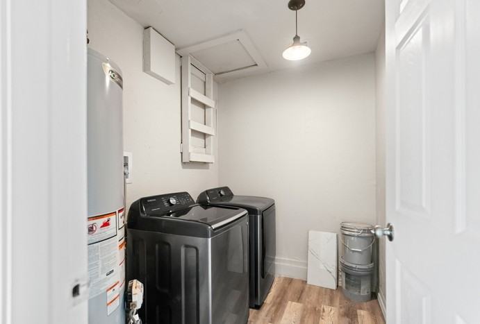 1401 Sw 64th St - Photo 5 of 15