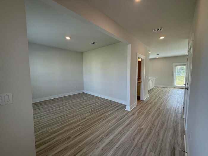 348 Gulf Breeze Pkwy - Photo 4 of 38