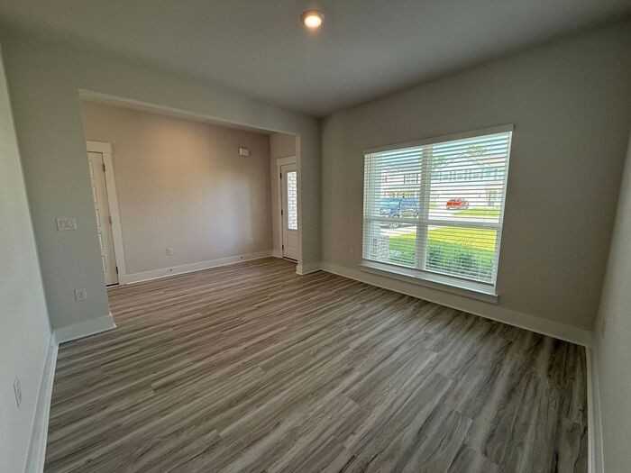348 Gulf Breeze Pkwy - Photo 6 of 38