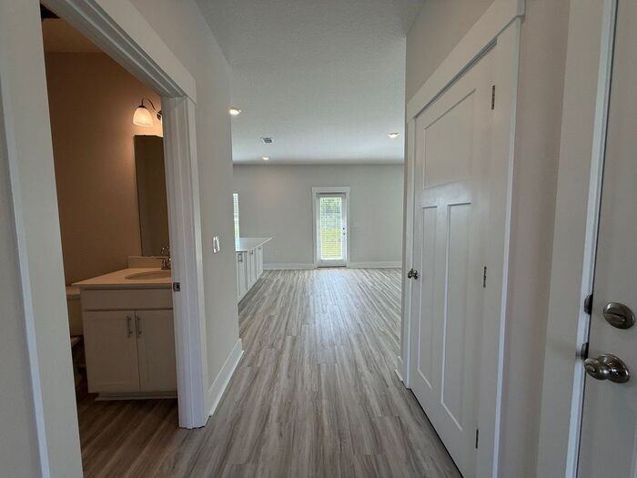 348 Gulf Breeze Pkwy - Photo 7 of 38