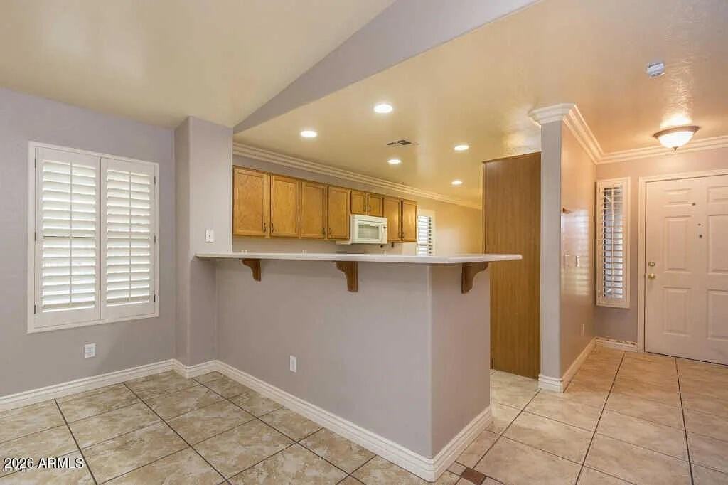 8319 W Whyman Ave - Photo 5 of 22
