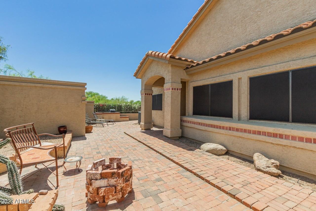 7961 E Joshua Tree Ln - Photo 5 of 44