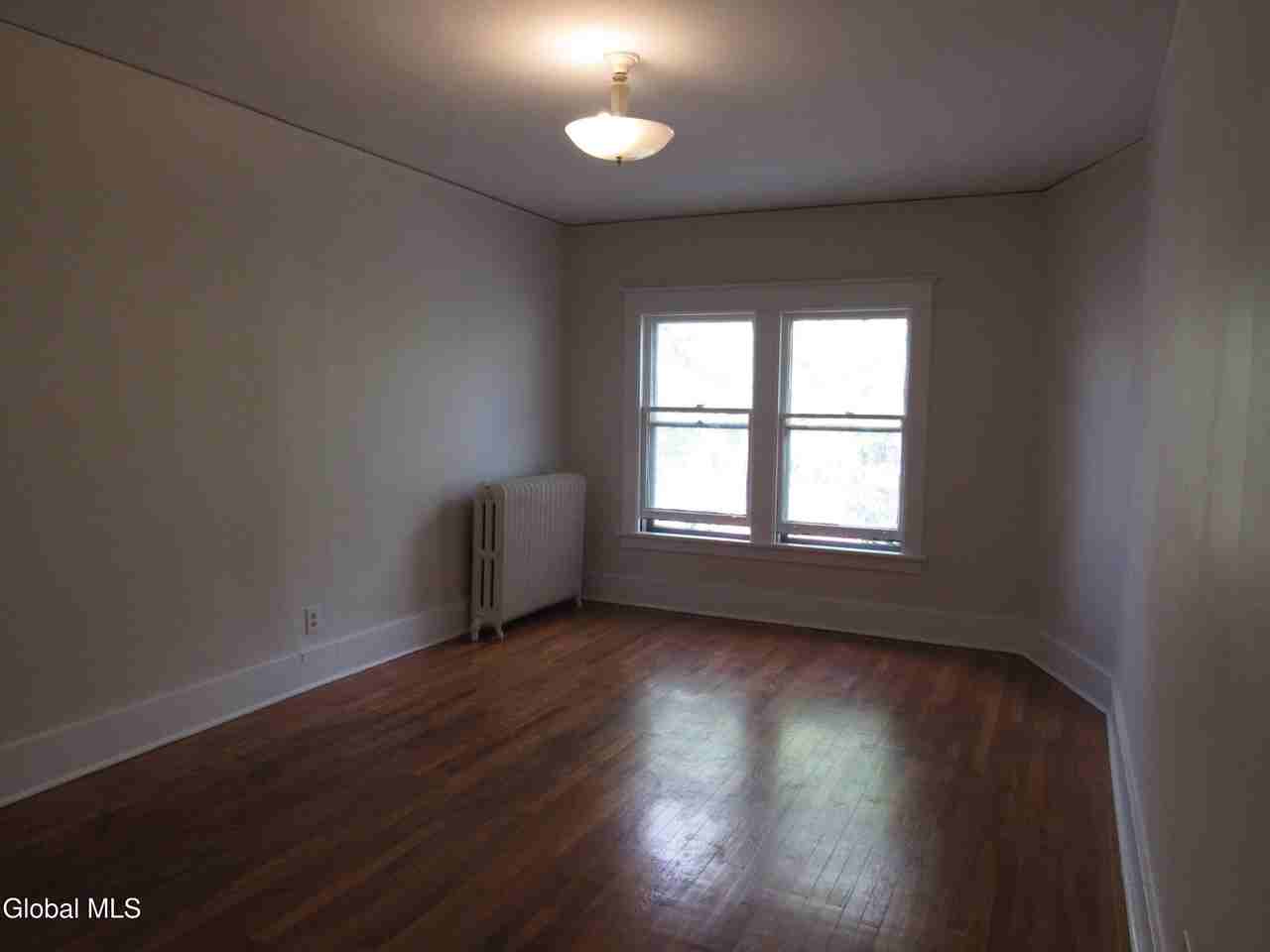 866 Madison Ave #D - Photo 4 of 16