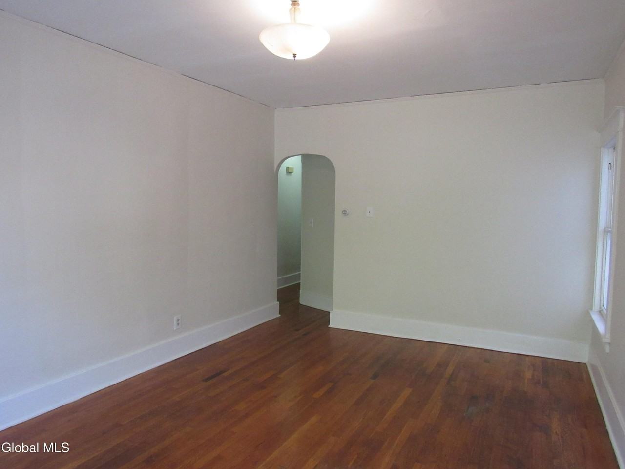 866 Madison Ave #D - Photo 5 of 16