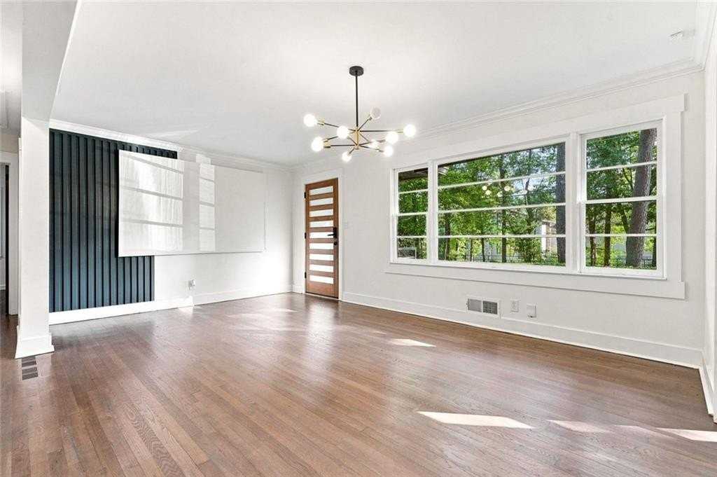 5012 Tilly Mill Rd - Photo 5 of 33