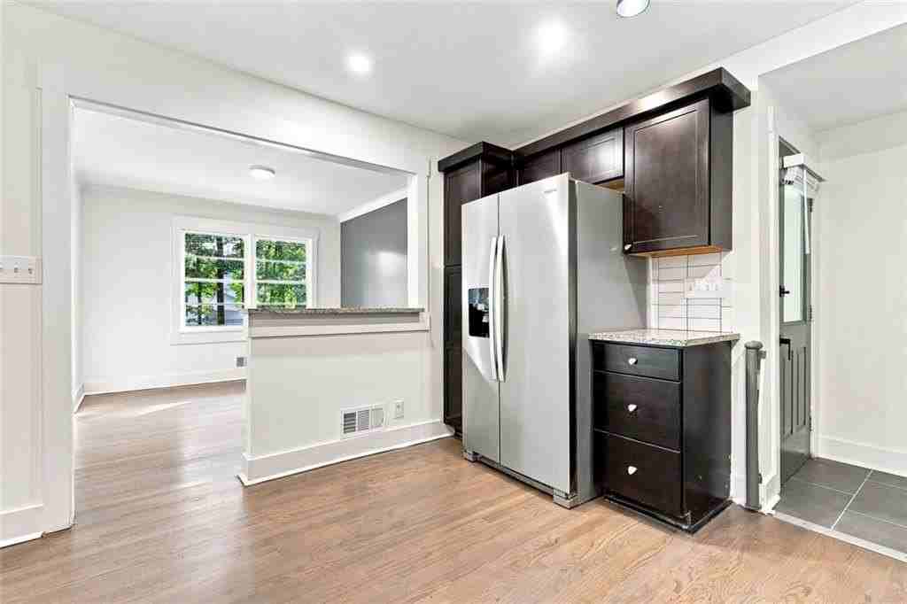 5012 Tilly Mill Rd - Photo 7 of 33