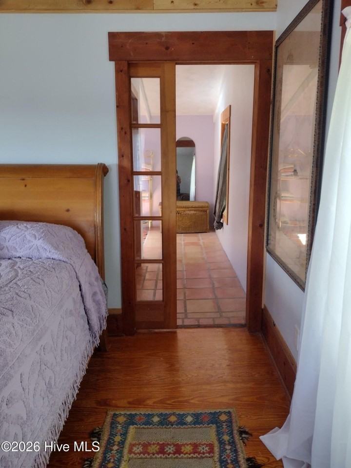 737 Cockle St - Photo 2 of 10