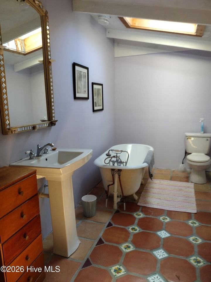 737 Cockle St - Photo 5 of 10