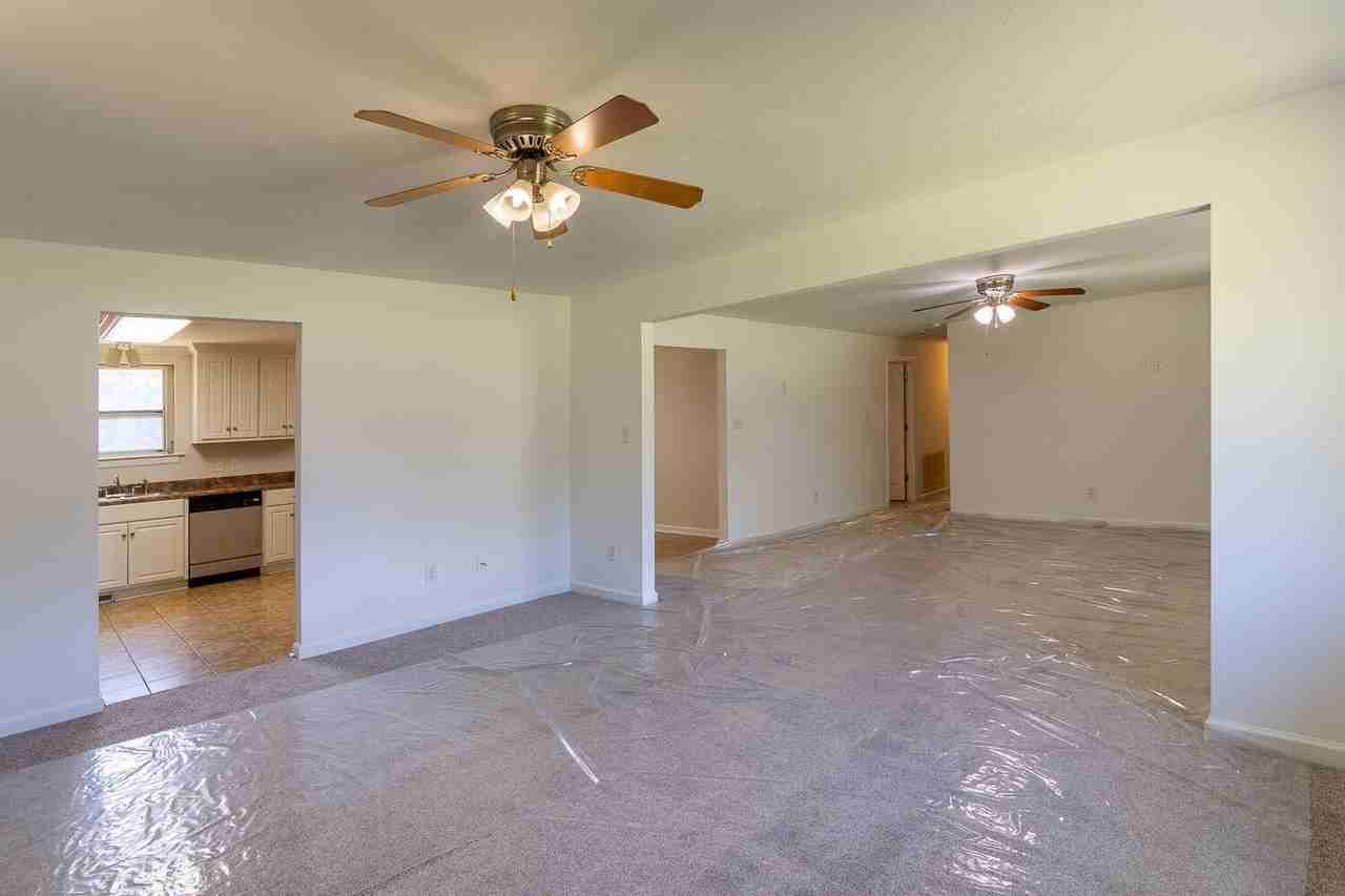 406 Williams St - Photo 7 of 26