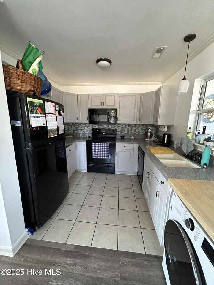 8811 Janell Ct - Photo 6 of 14