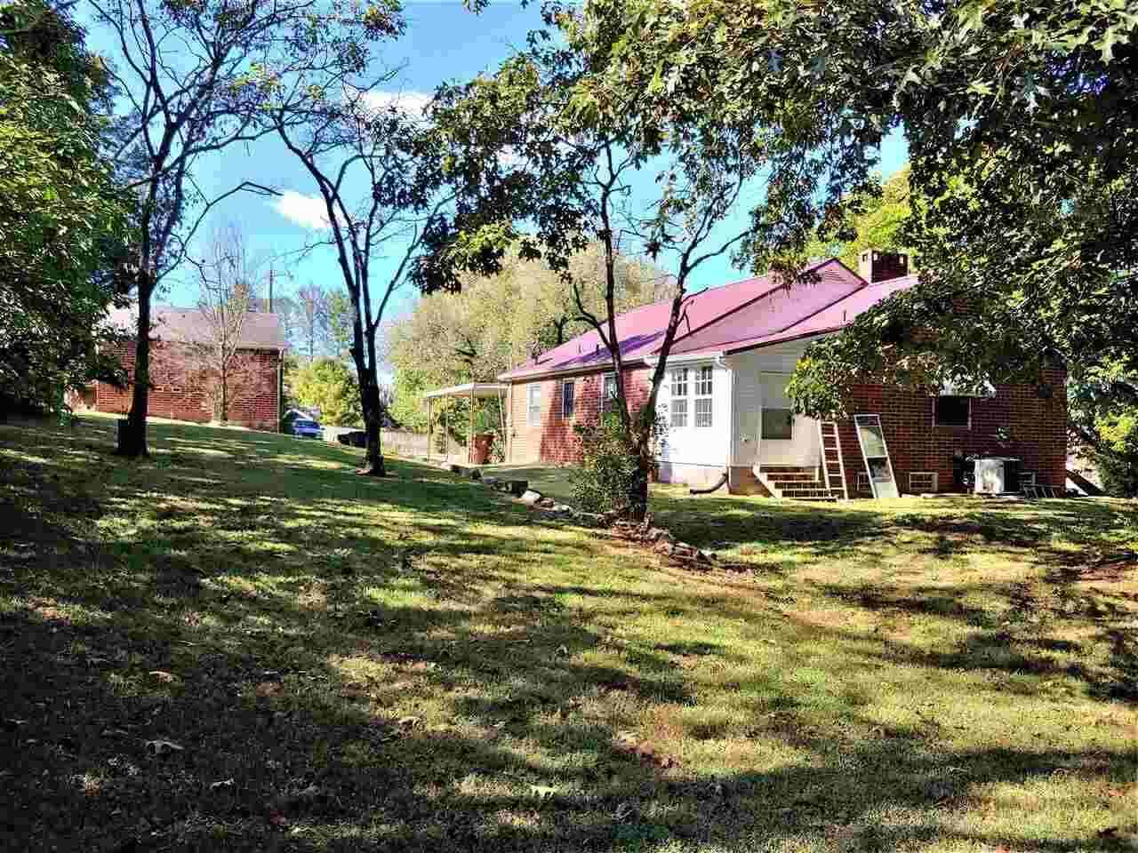 2060 S Sizer Avenue - Photo 4 of 21