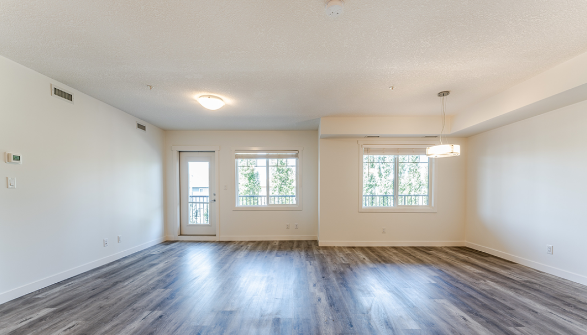 Nautical Luxury Suites at Summerside - Photo 6 of 32