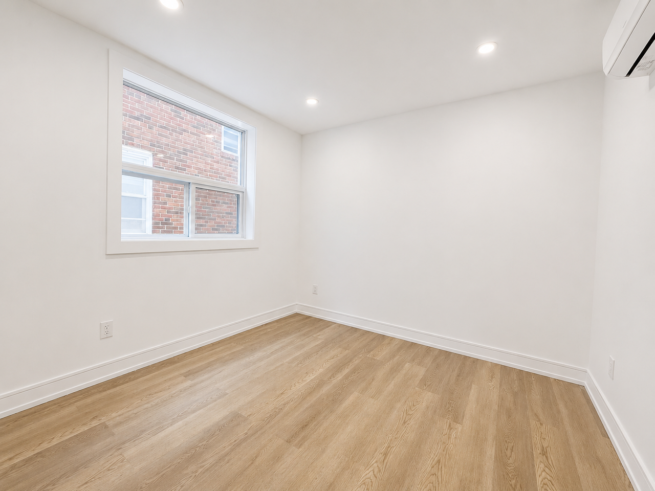 76 Burnaby Boulevard #3 - Photo 7 of 8