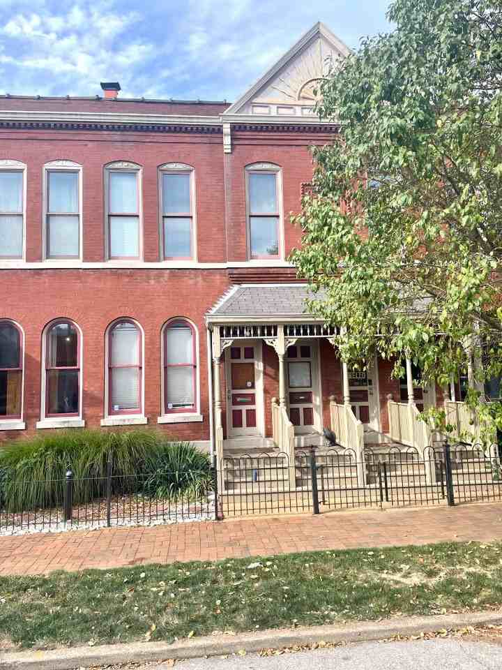 2317 Hickory St - Photo 2 of 17