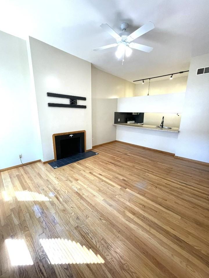 2317 Hickory St - Photo 5 of 17