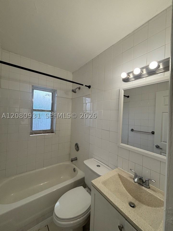 1987 Nw 56th St #0 - Photo 4 of 12
