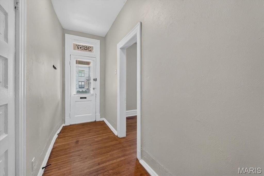 3857 Botanical Ave - Photo 5 of 21