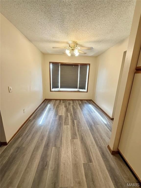 10 Old Orchard Ln - Photo 4 of 26