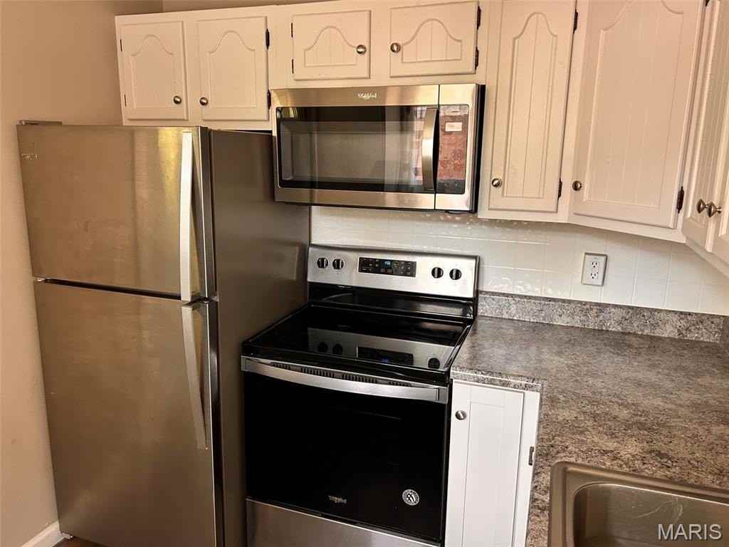 1118 Mcpherson Ave - Photo 2 of 10