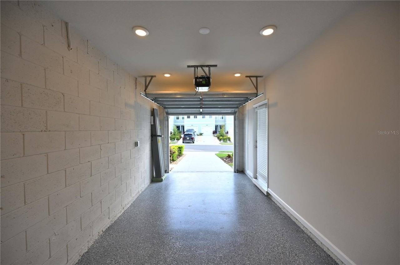 14261 Crimson Ave - Photo 4 of 28