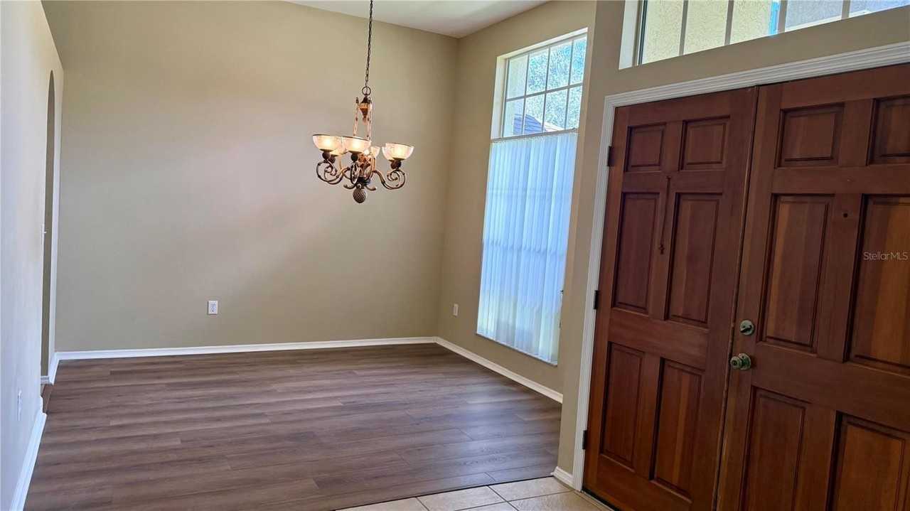9917 Colonnade Dr - Photo 6 of 46