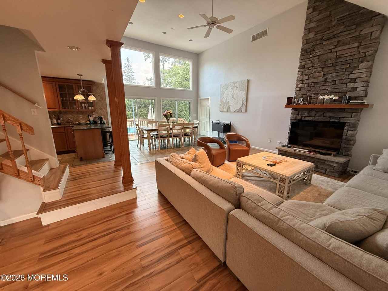 7 Carole Dr - Photo 5 of 21
